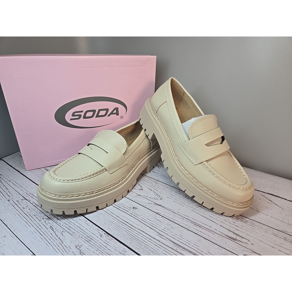 Soda Womens Eureka Chunky Penny‎ Loafer Bone Size 7 *New*